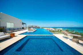 Luxury 3 BR Condo with Ocean View & Pool - Marila 503